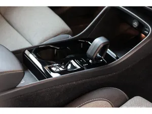 Volvo XC40 Estate, Petrol Plug-in Hybrid, 2022, Black