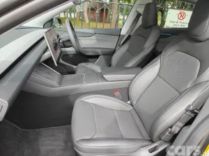 Tesla Model Y MPV, Electric, 2026, Grey