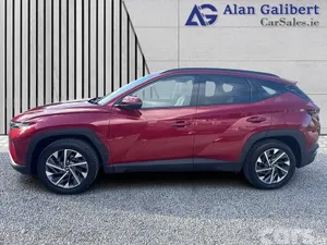 Hyundai Tucson MPV, Diesel, 2022, Red