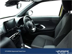 Toyota Yaris Cross Hatchback, Petrol Hybrid, 2024, Yellow