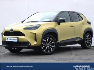 Toyota Yaris Cross Hatchback, Petrol Hybrid, 2024, Yellow