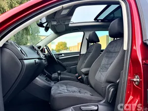 Volkswagen Tiguan SUV, Diesel, 2015, Red