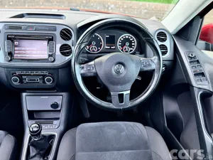 Volkswagen Tiguan SUV, Diesel, 2015, Red