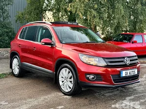 Volkswagen Tiguan SUV, Diesel, 2015, Red
