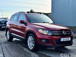 Volkswagen Tiguan SUV, Diesel, 2015, Red