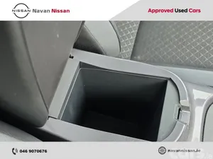 Nissan Juke SUV, Petrol Hybrid, 2023, Red