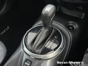 Nissan Juke SUV, Petrol Hybrid, 2023, Red