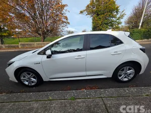 Toyota Corolla Hatchback, Petrol Hybrid, 2021, White