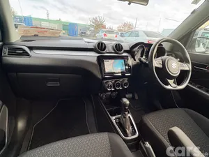 Suzuki Swift Hatchback, Petrol Hybrid, 2018, White