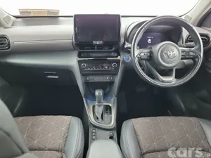 Toyota Yaris Cross Hatchback, Petrol Hybrid, 2021, Red