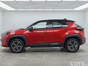 Toyota Yaris Cross Hatchback, Petrol Hybrid, 2021, Red