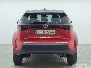 Toyota Yaris Cross Hatchback, Petrol Hybrid, 2021, Red