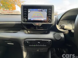 Toyota Yaris Hatchback, Petrol Hybrid, 2021, Silver