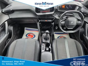 Peugeot 2008 MPV, Petrol, 2023, Red