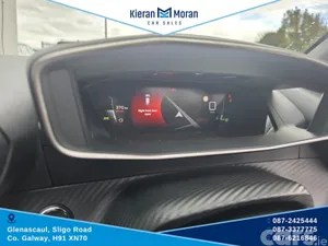 Peugeot 2008 MPV, Petrol, 2023, Red