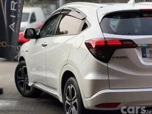 Honda Vezel Estate, Petrol Hybrid, 2018, White