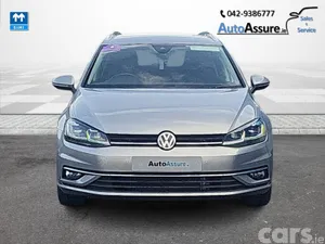 Volkswagen Golf Estate, Petrol, 2019, Gold