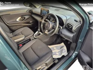 Toyota Yaris Cross Hatchback, Petrol Hybrid, 2026, Green