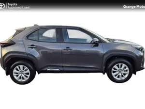 Toyota Yaris Cross Hatchback, Petrol Hybrid, 2025, Grey