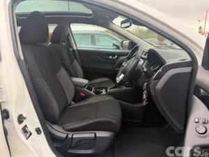 Nissan Qashqai MPV, Petrol, 2021, White