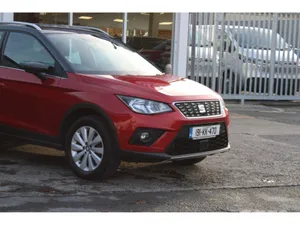 SEAT Arona Hatchback, Petrol, 2019, Red