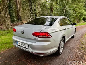 Volkswagen Passat Saloon, Diesel, 2017, Silver