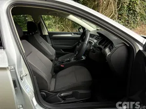 Volkswagen Passat Saloon, Diesel, 2017, Silver