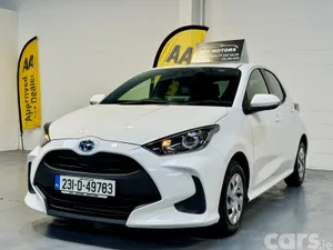 Toyota Yaris Hatchback, Petrol Hybrid, 2023, White