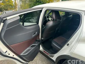 Toyota C-HR SUV, Petrol Hybrid, 2017, White