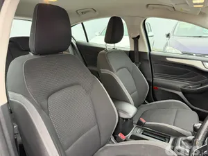 Ford Focus Hatchback, Diesel, 2019, Blue