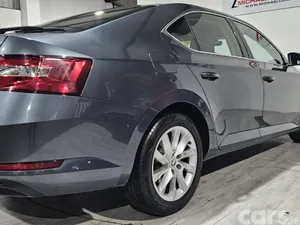 Skoda Superb Hatchback, Diesel, 2018, Grey