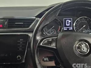 Skoda Superb Hatchback, Diesel, 2018, Grey