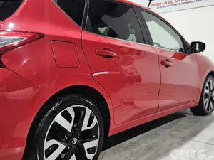 Nissan Pulsar Hatchback, Diesel, 2016, Red
