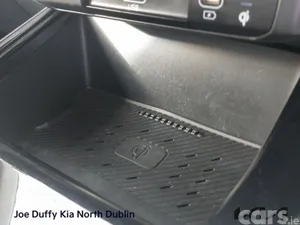 Kia Niro SUV, Petrol Plug-in Hybrid, 2023, Red