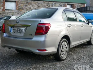 Toyota Corolla Saloon, Petrol Hybrid, 2019, Silver