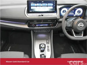 Nissan Qashqai SUV, Petrol Hybrid, 2026, Red