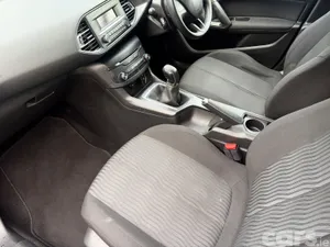 Peugeot 308 Hatchback, Diesel, 2016, Black