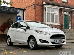 Ford Fiesta Hatchback, Petrol, 2014, White