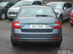 Skoda Octavia Saloon, Petrol, 2019, Grey