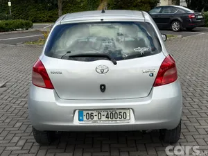 Toyota Yaris Hatchback, Petrol, 2006, Silver
