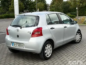 Toyota Yaris Hatchback, Petrol, 2006, Silver