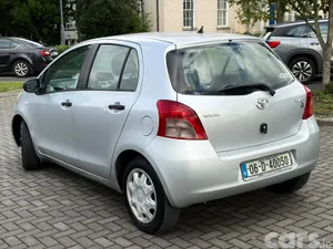 Toyota Yaris Hatchback, Petrol, 2006, Silver
