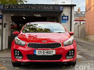 Kia Ceed Hatchback, Petrol, 2017, Red