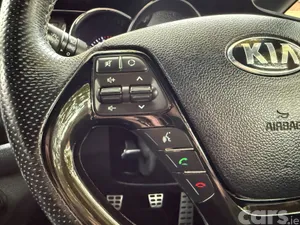 Kia Ceed Hatchback, Petrol, 2017, Red