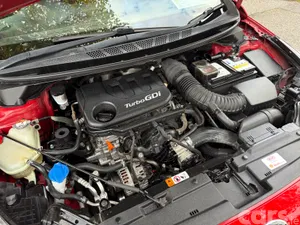 Kia Ceed Hatchback, Petrol, 2017, Red