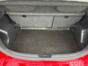 Toyota Yaris Hatchback, Petrol, 2016, Red