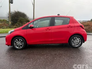 Toyota Yaris Hatchback, Petrol, 2016, Red