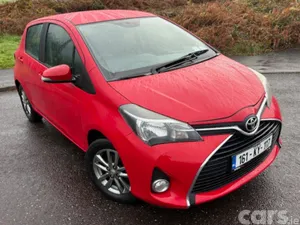 Toyota Yaris Hatchback, Petrol, 2016, Red