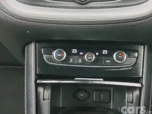 Opel Grandland X SUV, Diesel, 2019, White