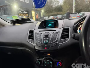 Ford Fiesta Hatchback, Petrol, 2014, Red